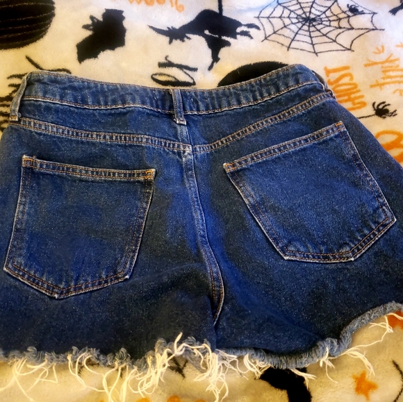 Forever 21 jean shorts - Picture 4 of 4